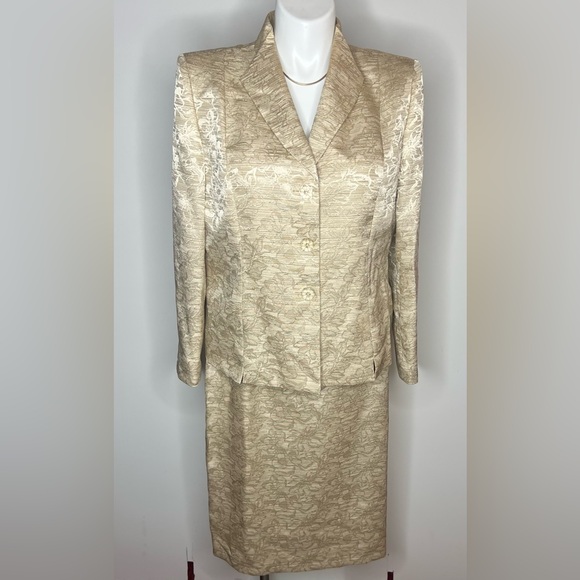 Le Suit Size 18 Gold Floral 2 Piece Skirt Suit Blazer Women Mother of Bride - Picture 6 of 16